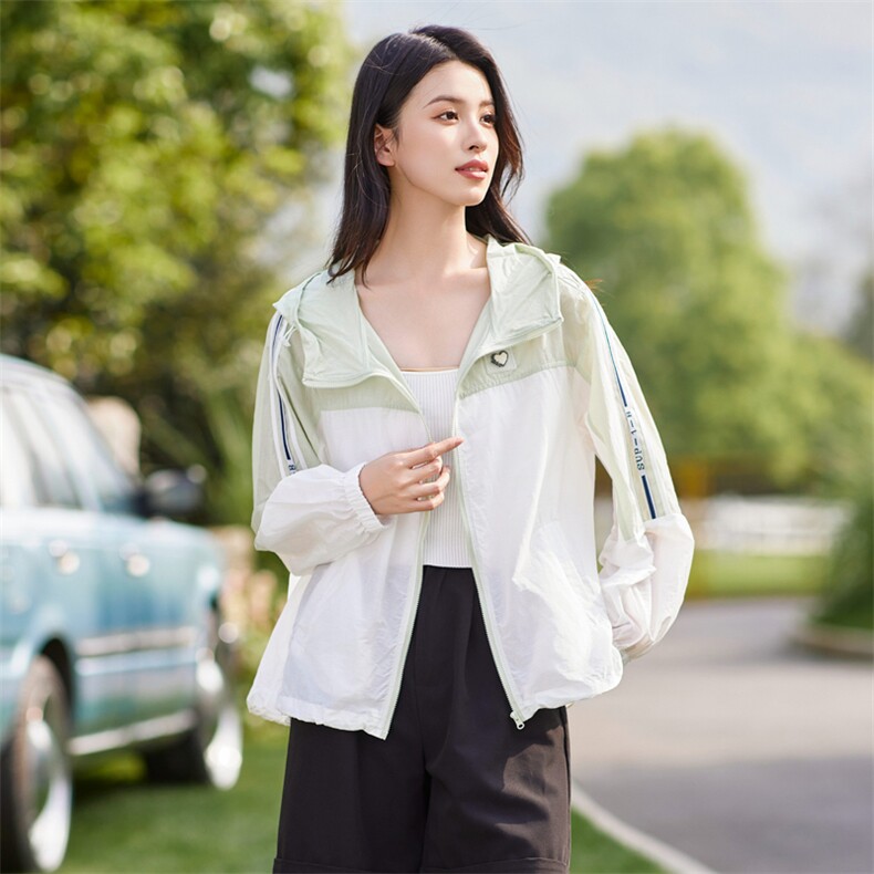 【现货】连帽撞色防晒衣服女2024夏装薄款休闲宽松工装夹克外套,女装短外套,梦懿尔