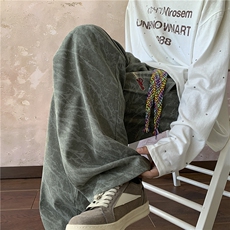 军绿色