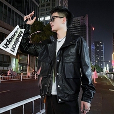 黑色