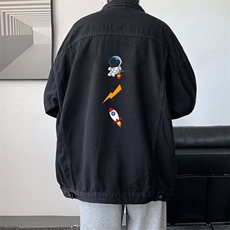 黑色
