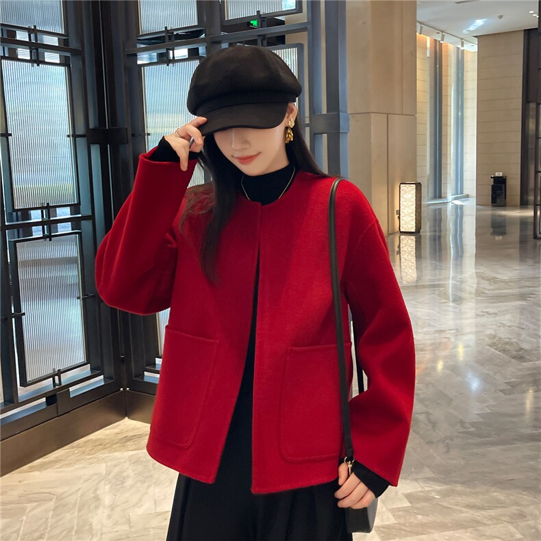 2025年秋季新款百搭女士带兜长袖圆领短款大衣,女装双面呢大衣,召鑫羊绒双面呢