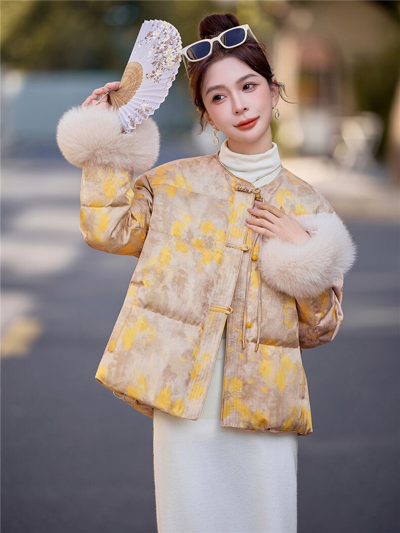 2026年冬季新中式90绒袖口真狐狸毛可脱下短款羽绒服外套女,女装短外套,E百度