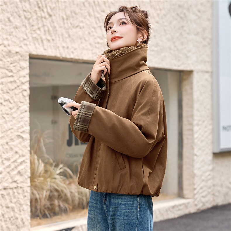 2025年冬季新款时尚潮流舒适柔软皮毛一体外套，女装皮草，超帛