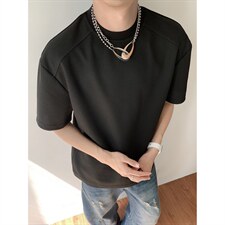 黑色
