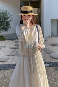 美式复古白色缎面棒球服外套女春秋新款超火好看高级小众夹克上衣图片