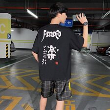 黑色