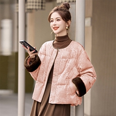 高端设计感立领拼接羽绒服女2024年冬季新款小个子白鸭绒短款，女装羽绒服，美沁