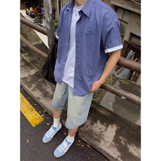 蓝色