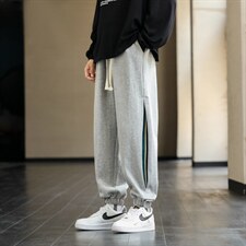 灰色