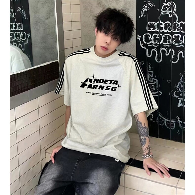抖音得物品质二开240克宽松纯棉美式潮牌印花三条杠中性风短袖T恤图片