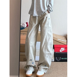 卡通绣花设计感阔腿牛仔裤女美式复古宽松阔腿弯刀裤子L30733-P55,穿搭女教学视频图片
