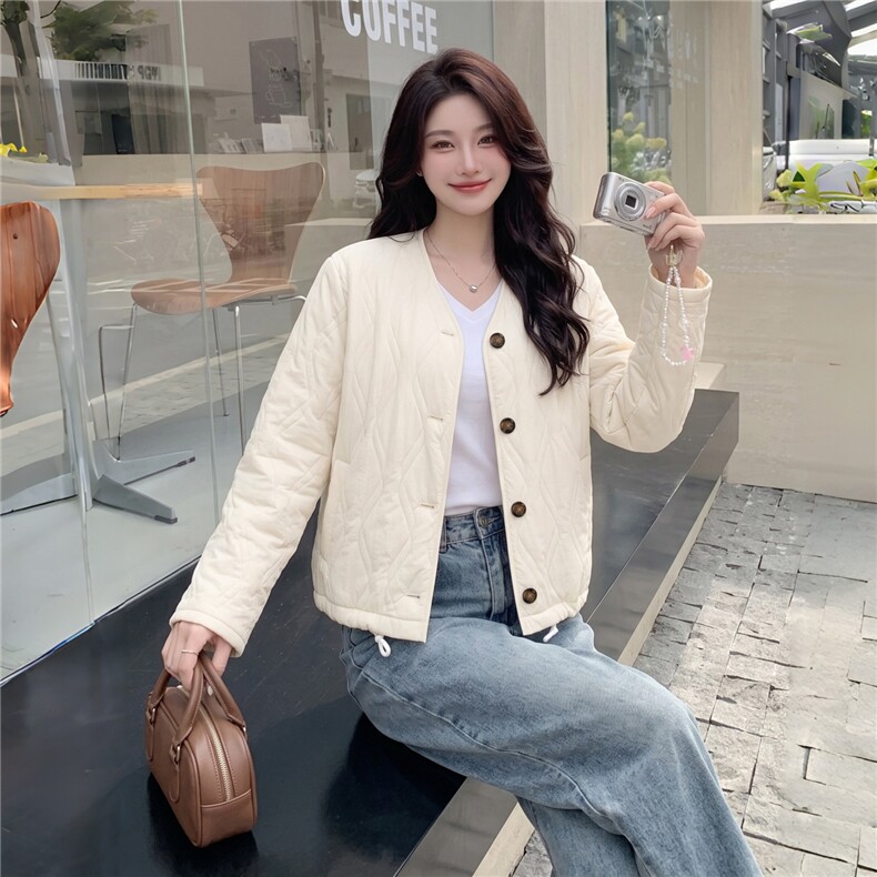 2026秋季新款米白V领棉服女短款轻薄夹棉外套上衣,女装棉衣/棉服,
