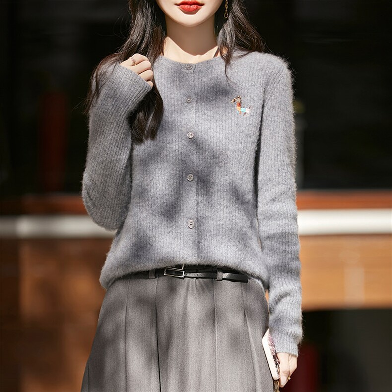 秋冬季羊毛休闲简约时尚百搭小马刺绣条纹羊毛开衫,女装羊毛衫,琳华羊绒