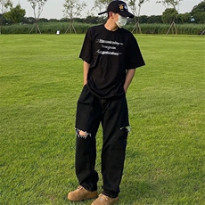 黑色