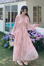 法式度假风v领系带碎花长裙2025春夏新款温柔风女人味高腰连衣裙，女装连衣裙，天使之佳话