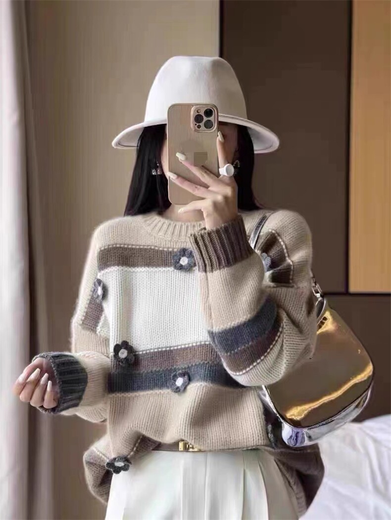 2024秋季新款圆领手工勾花纹针织衫女慵懒风宽松长袖,女装羊毛衫,千御纺羊绒