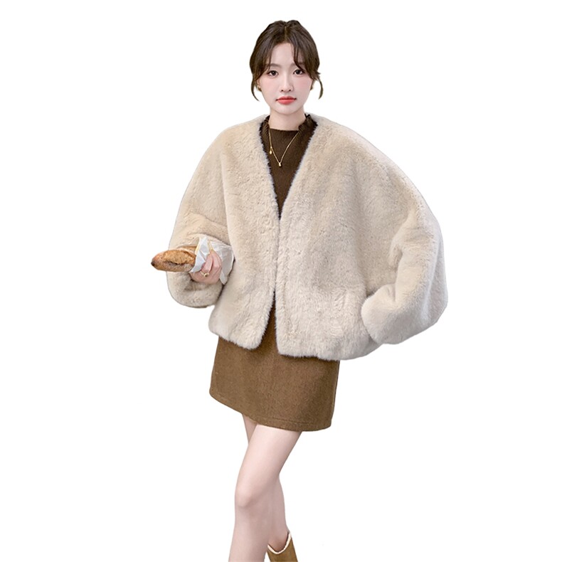 奶茶色V领仿兔绒外套女秋冬2025新款短款毛毛棉服上衣毛绒绒爆款,女装皮草,慧峰
