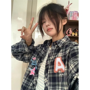 格子衬衫女春秋季美式设计感小众叠穿衬衣外套长袖上衣C46