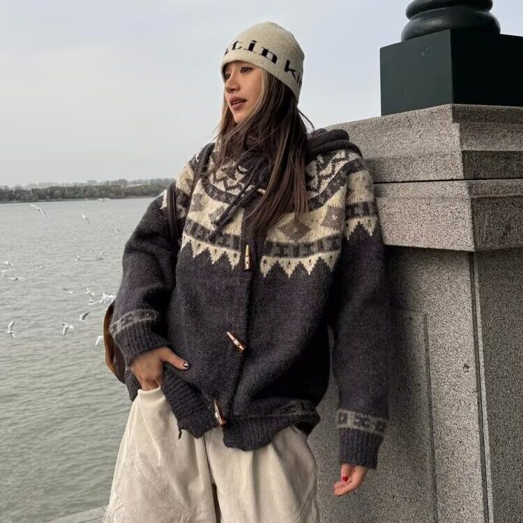 2025美式慵懒休闲北欧提花宽松显瘦针织牛角纽扣连帽开衫毛衣MY72图片
