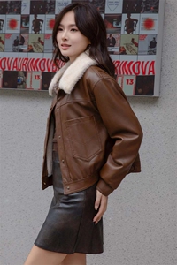 现货海宁f仿真皮皮衣女加绒加厚短款2024冬季新款女士宽松皮外套图片