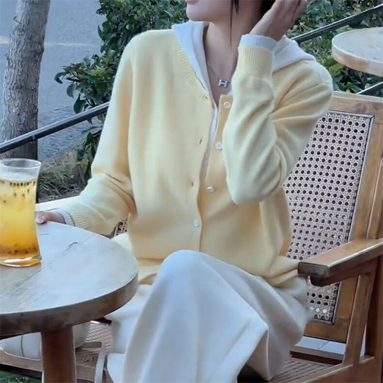 2025年秋季新款百搭假两件连帽开衫，女装针织衫/毛衣，萱芳婷羊绒