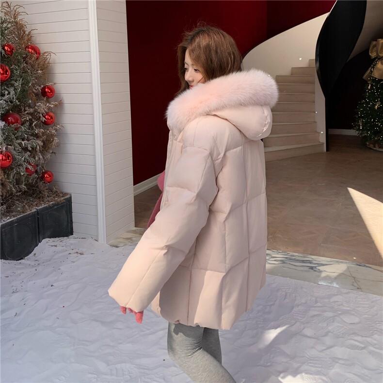 现货2025冬季新品中长款带狐狸毛休闲羽绒服外套,女装羽绒服,乐吉娜