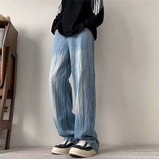 浅蓝色