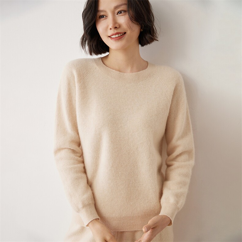 圆领打底衫女显瘦柔软长袖针织衫秋冬新款内搭毛衣,女装羊绒衫,雪山红莲