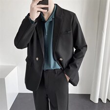 黑色