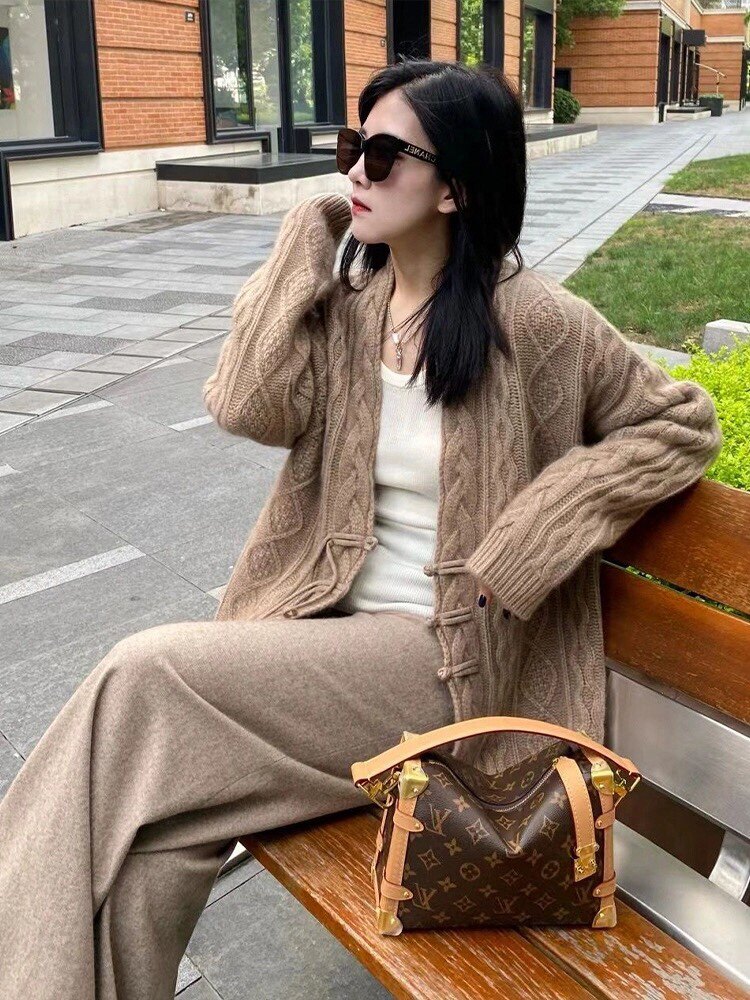 35%羊绒开衫绞花羊毛针织外套女2024秋季新款,女装羊绒衫,以美红杉羊绒