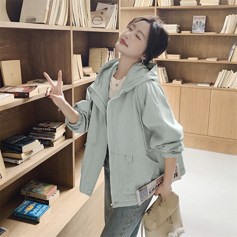 2025年秋季宽松型常规日韩休闲长袖拉链连帽年轻风格热卖款,女装风衣,秋牧寒烟