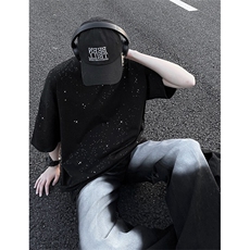 黑色