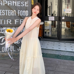 法式米白色无袖连衣裙女2025夏季新款超好看绝美温柔减龄显瘦长裙图片