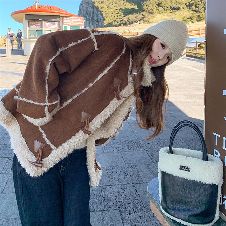 冬装新款皮毛一体牛角扣外套2D112-5516-P195控288,女装短外套,2D112