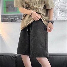 黑色