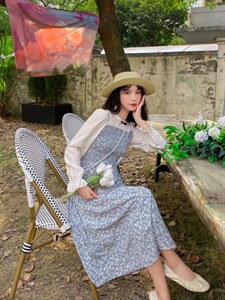 碎花连衣裙图片