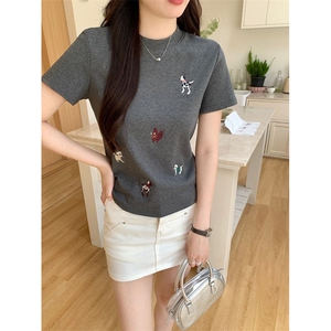 H0626-P35短袖t恤女夏2026新款刺绣短款修身正肩圆领韩版上衣图片