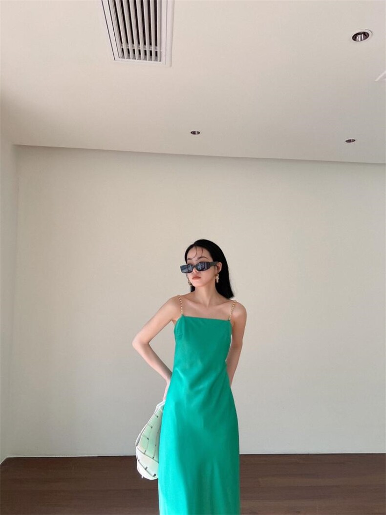 春季新款金属链条吊带绸缎裙，女装背心吊带，LION&CAT(2F)