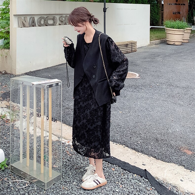 现货 2D078-T1840-P175K238压花工艺长袖连衣裙+西装马甲图片