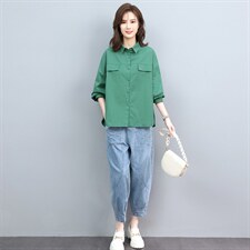 绿衣蓝裤