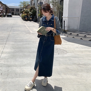 2024年秋款时尚竖条牛仔拼接个性气质前开叉翻领收腰显瘦牛仔连裙，女装连衣裙，瑶迪
