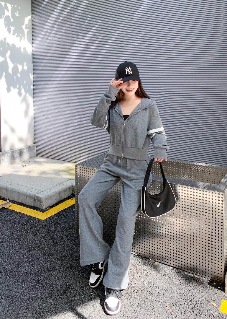 秋季新品时尚套装，女装套装/套裙，亿炫