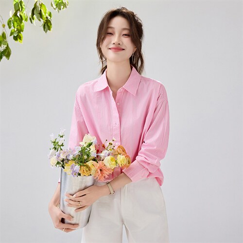 2026春夏新款显瘦清新减龄粉白条纹衬衫女设计感小众宽松叠穿衬衣，女装衬衫，艾米