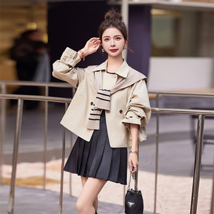 短款风衣外套女小个子2025春季新款简约通勤娃娃领上衣图片