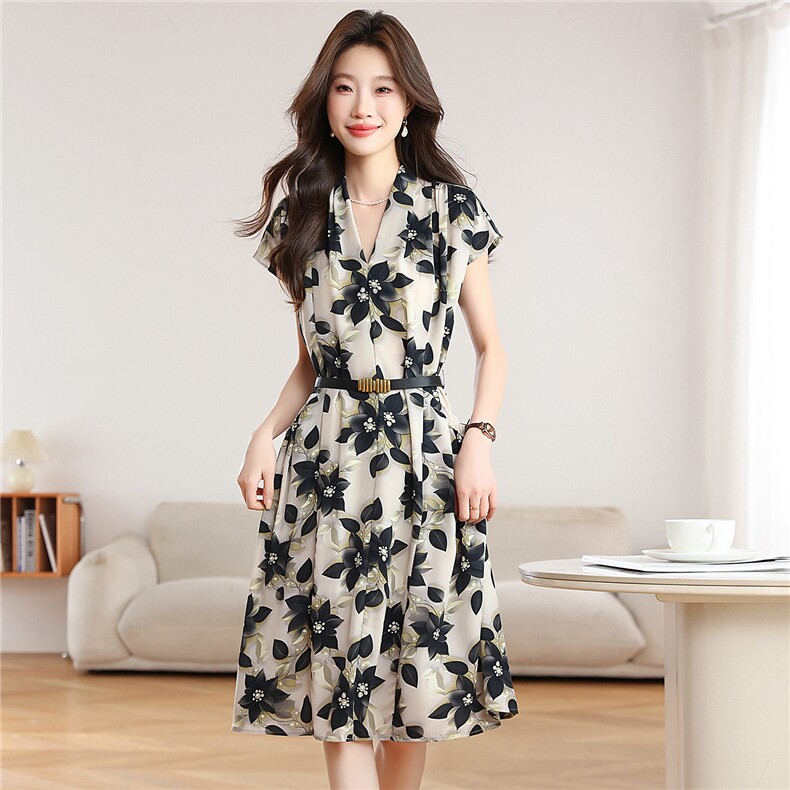 母亲节气质妈妈连衣裙夏季洋气新款遮肚子中老年大码收腰过膝裙子，女装连衣裙，艾米