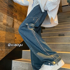 深蓝色