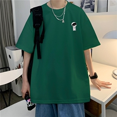 墨绿色