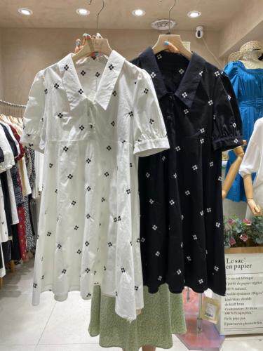 现货韩版气质翻领刺绣花朵娃娃裙，女装，FUXINXIN 福歆歆