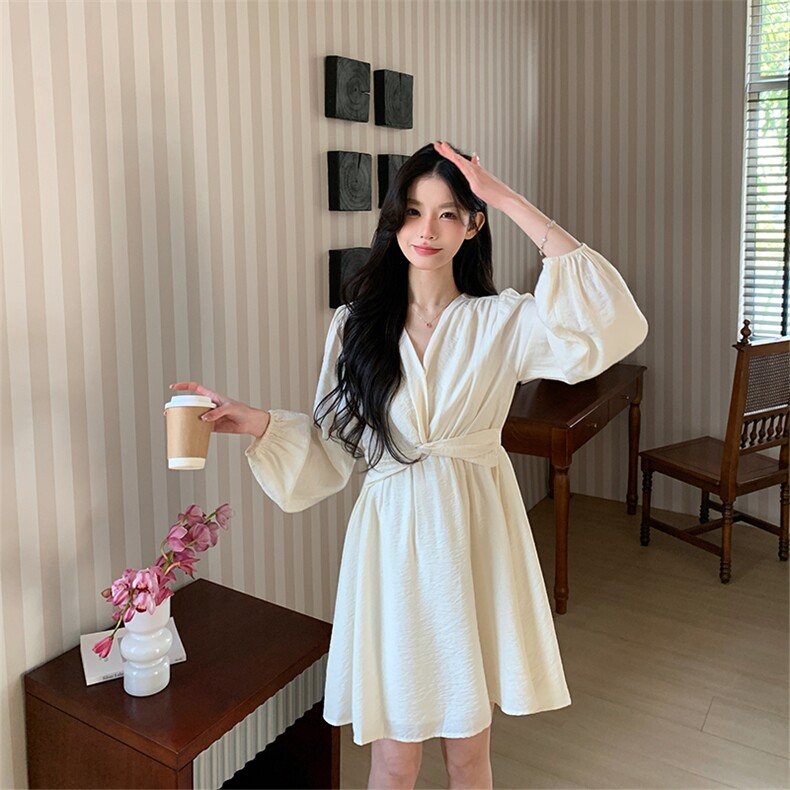 春款 法式浪漫扭结设计显瘦连衣裙2C122-111-P120-K178图片