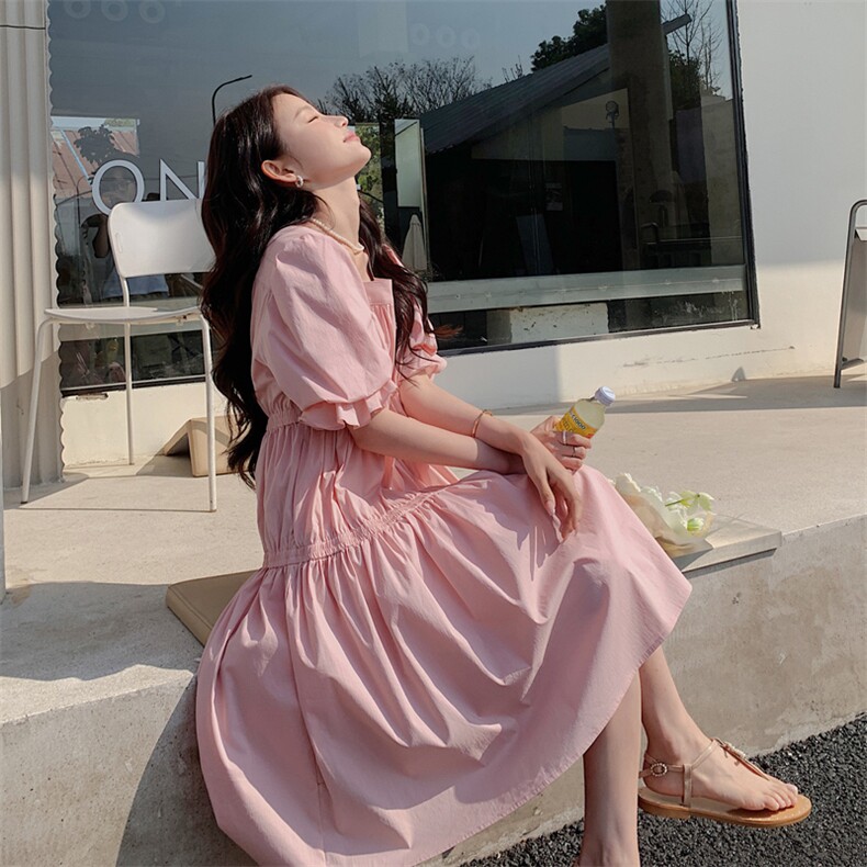 小众连衣裙女2023年夏季新款法式褶皱方领泡泡袖绑带甜美粉色裙子,女装连衣裙,辉之琳